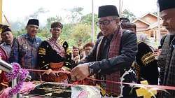 Bupati Tanah Datar, Eka Putra resmikan pemakaian Kantor Wali Nagari Padang Laweh Malalo