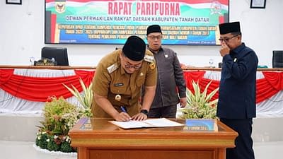 DPRD Tanah Datar Sepakati 2 Ranperda Jadi Perda