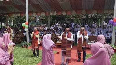 Siswa Kelas IX SMP N 1 Luhak Nan Duo Gelar Acara Perpisahan